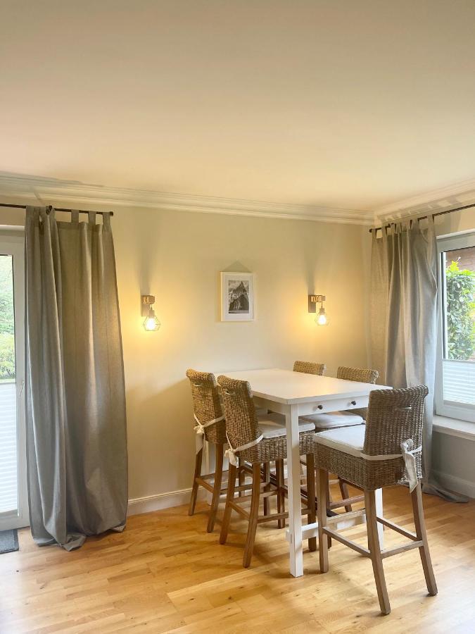 Landhaus Am Wald Mit Garten Mit 1 Schlafnische Und 1 Schlafzimmer Aurich Buitenkant foto